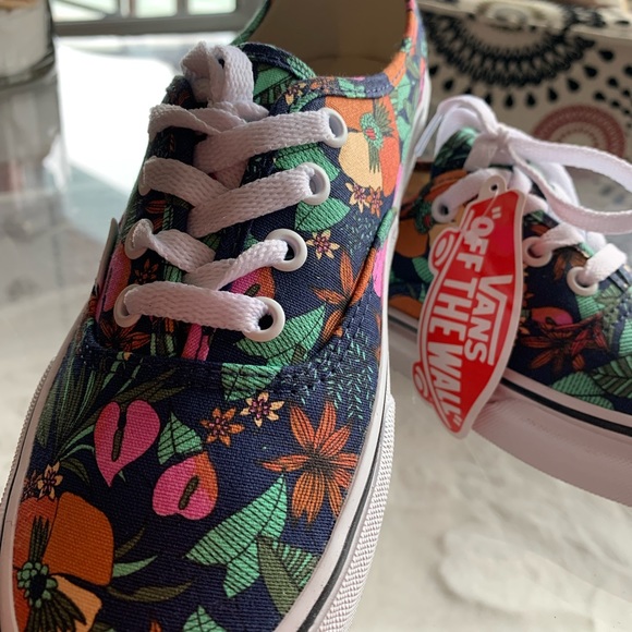 🛍Host pick🛍 Vans Old Skool MULTI TROPIC DRESS BLUE/TRUE WHITE. Size 6.5/7 - Picture 3 of 14